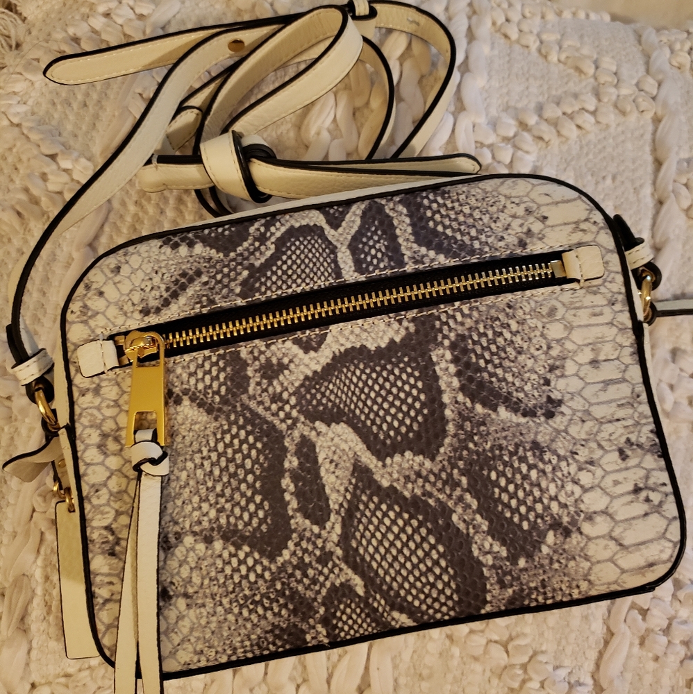 Crossbody bag Vince Camuto
